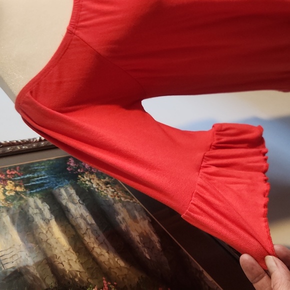 Top - Picture 2 of 6